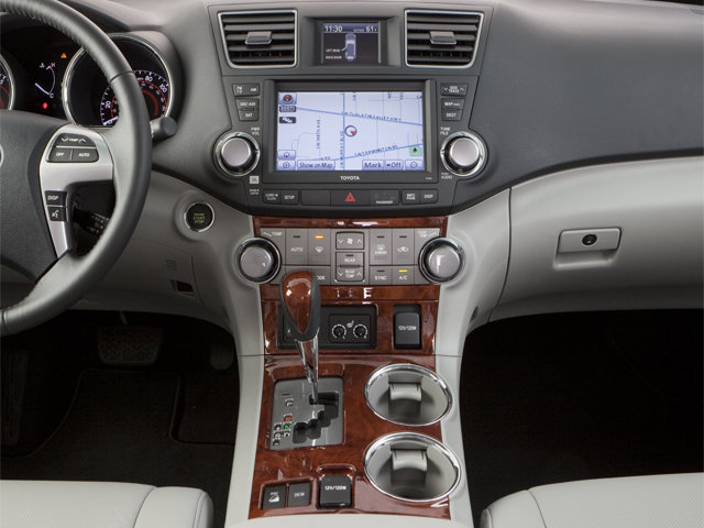 2013 Toyota Highlander SE