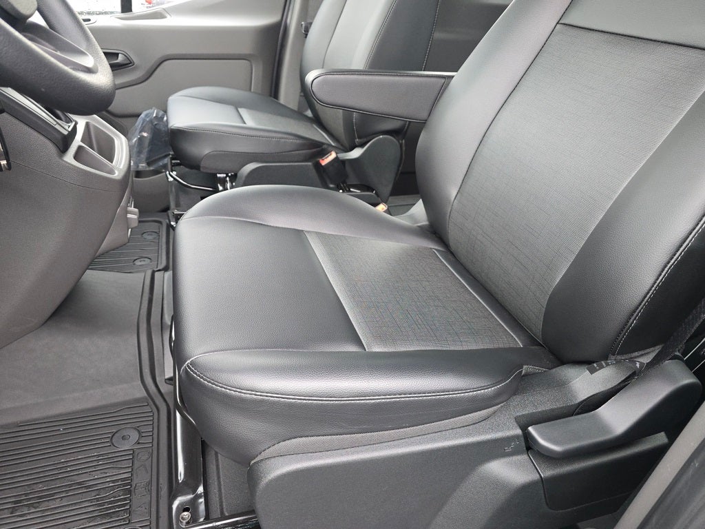 2025 Ford Transit-350 XL