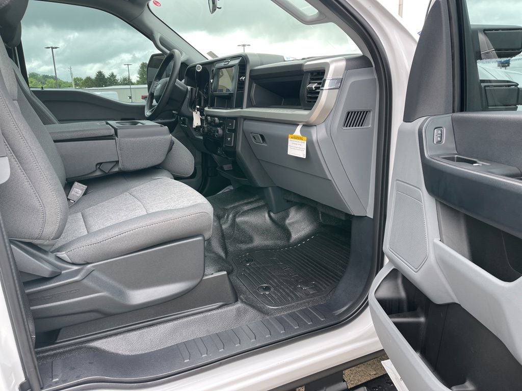 2026 Ford F-550SD F-550® XL