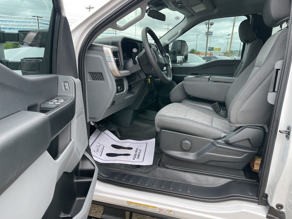 2026 Ford F-550SD F-550® XL