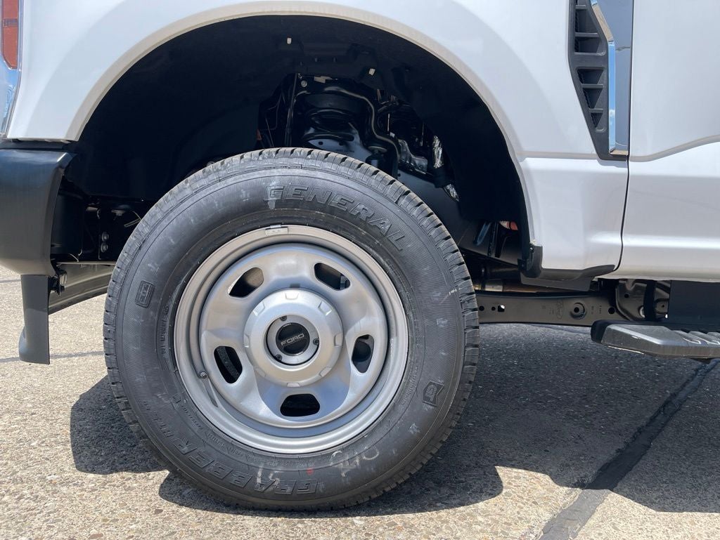 2026 Ford Chassis Cab F-350® XL