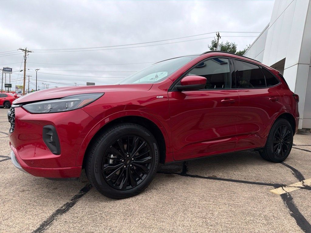2025 Ford Escape ST-Line Elite