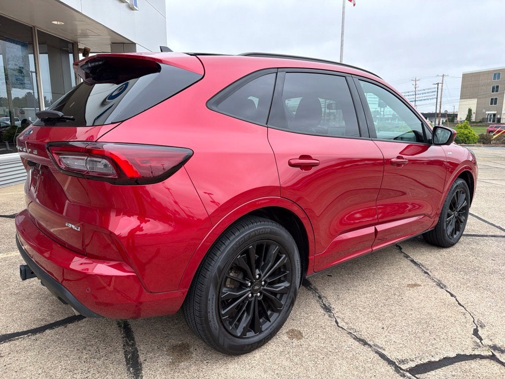 2025 Ford Escape ST-Line Elite