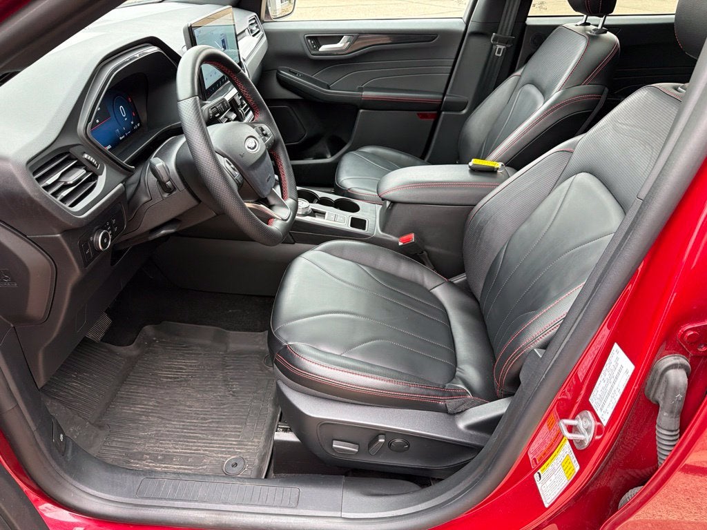 2025 Ford Escape ST-Line Elite