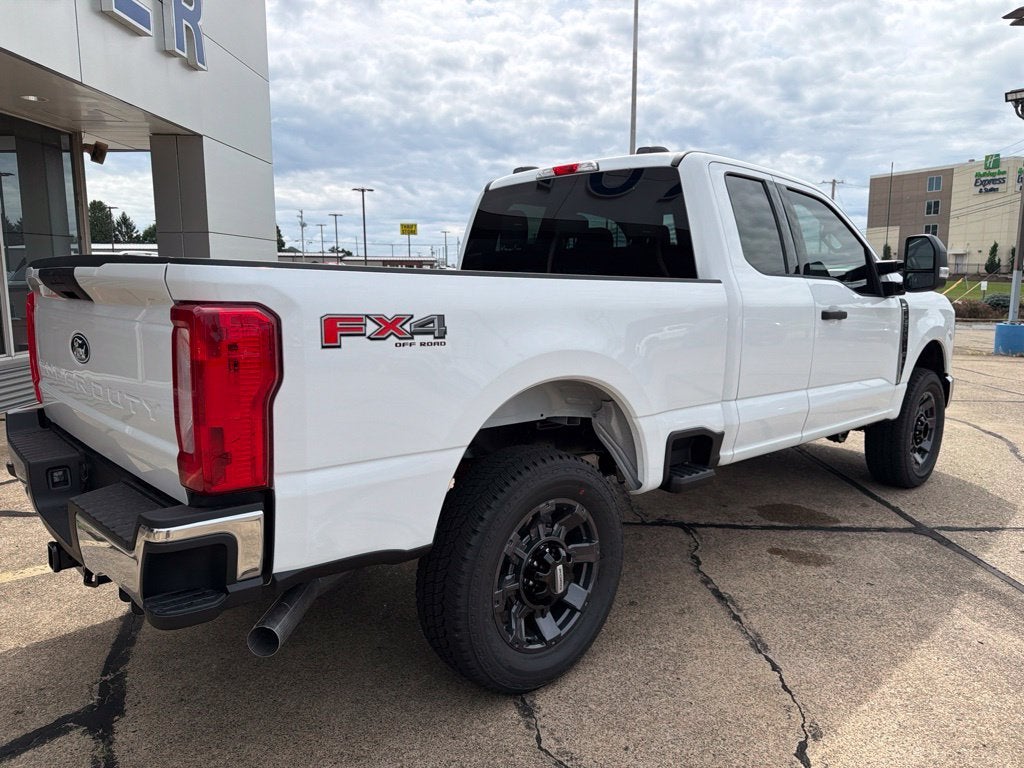 2027 Ford F-250SD XLT