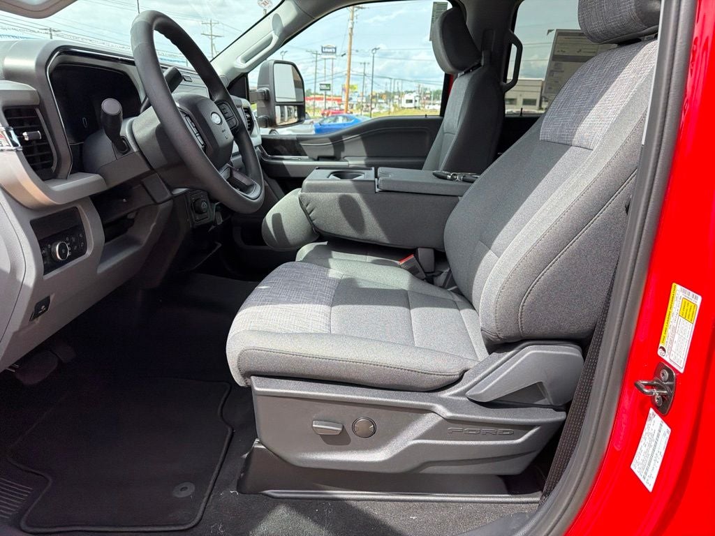 2027 Ford F-250SD XLT