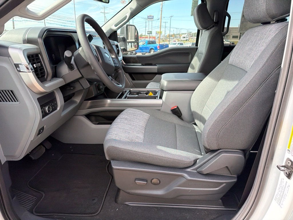 2027 Ford F-250SD XLT