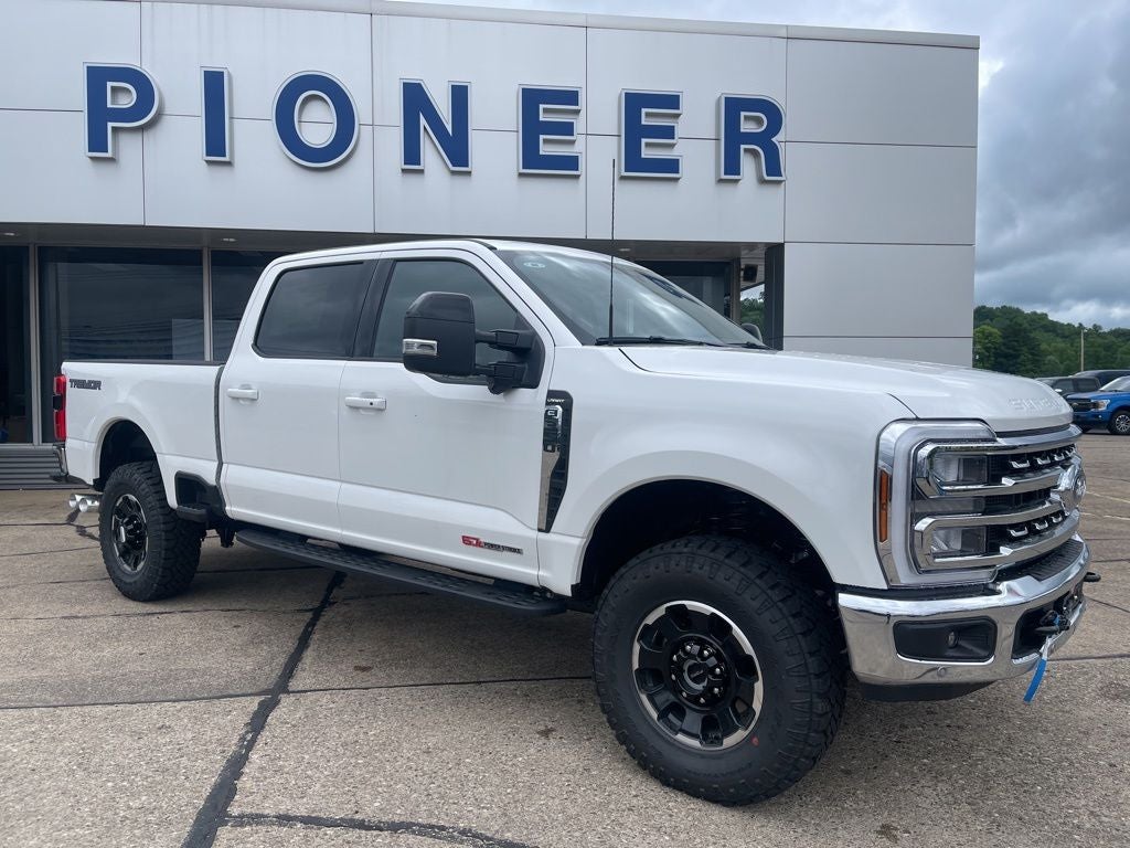 2026 Ford Super Duty F-350® Lariat®