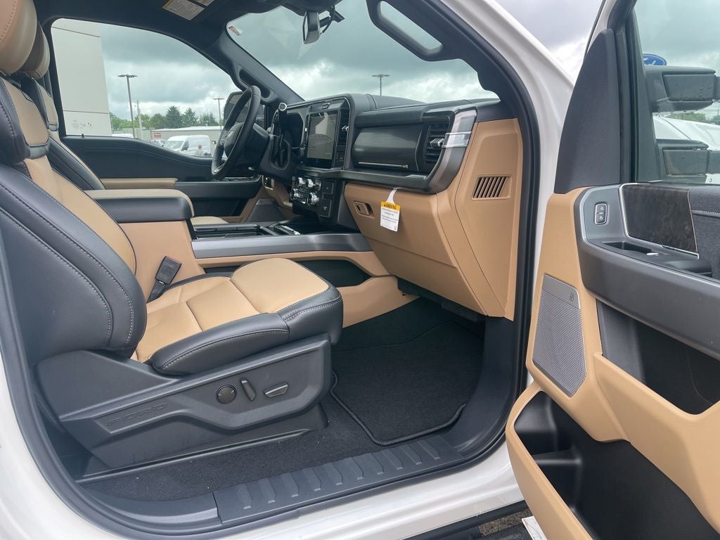 2026 Ford Super Duty F-350® Lariat®
