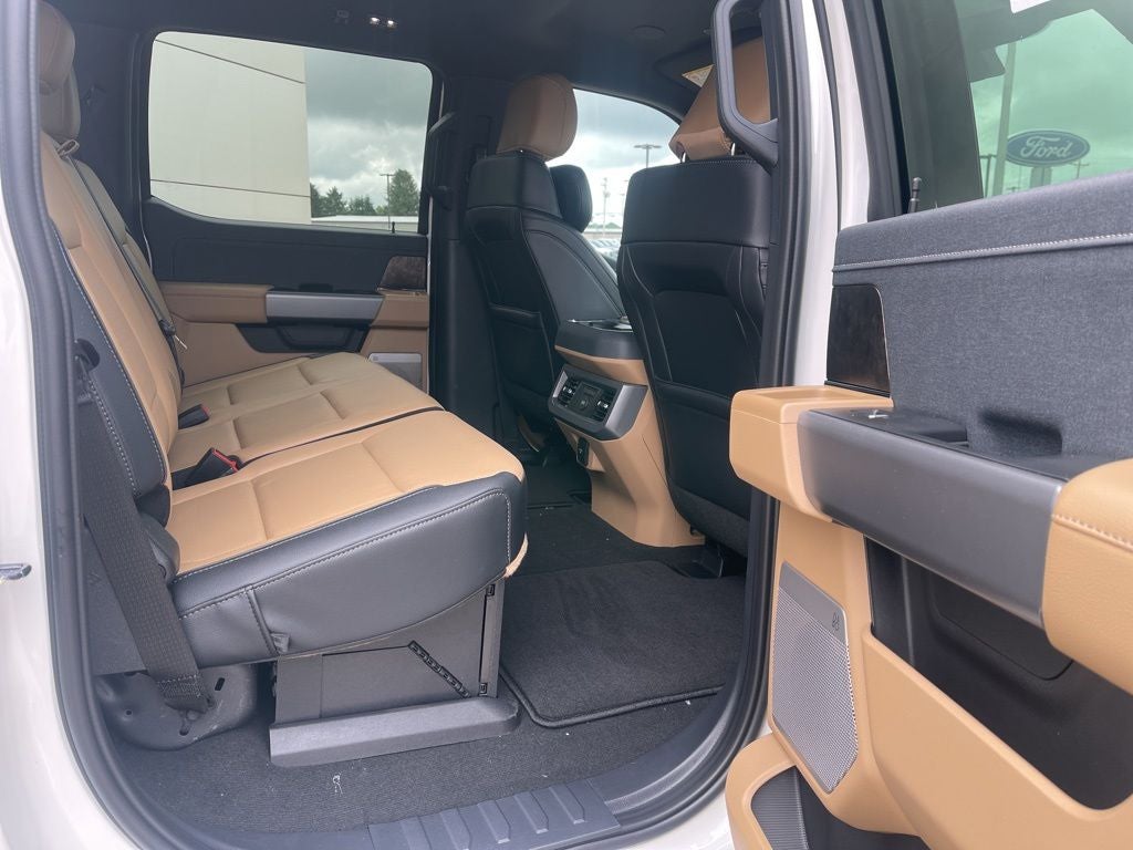2026 Ford Super Duty F-350® Lariat®