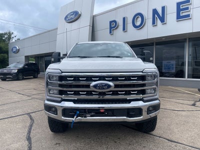2026 Ford Super Duty F-350® Lariat®