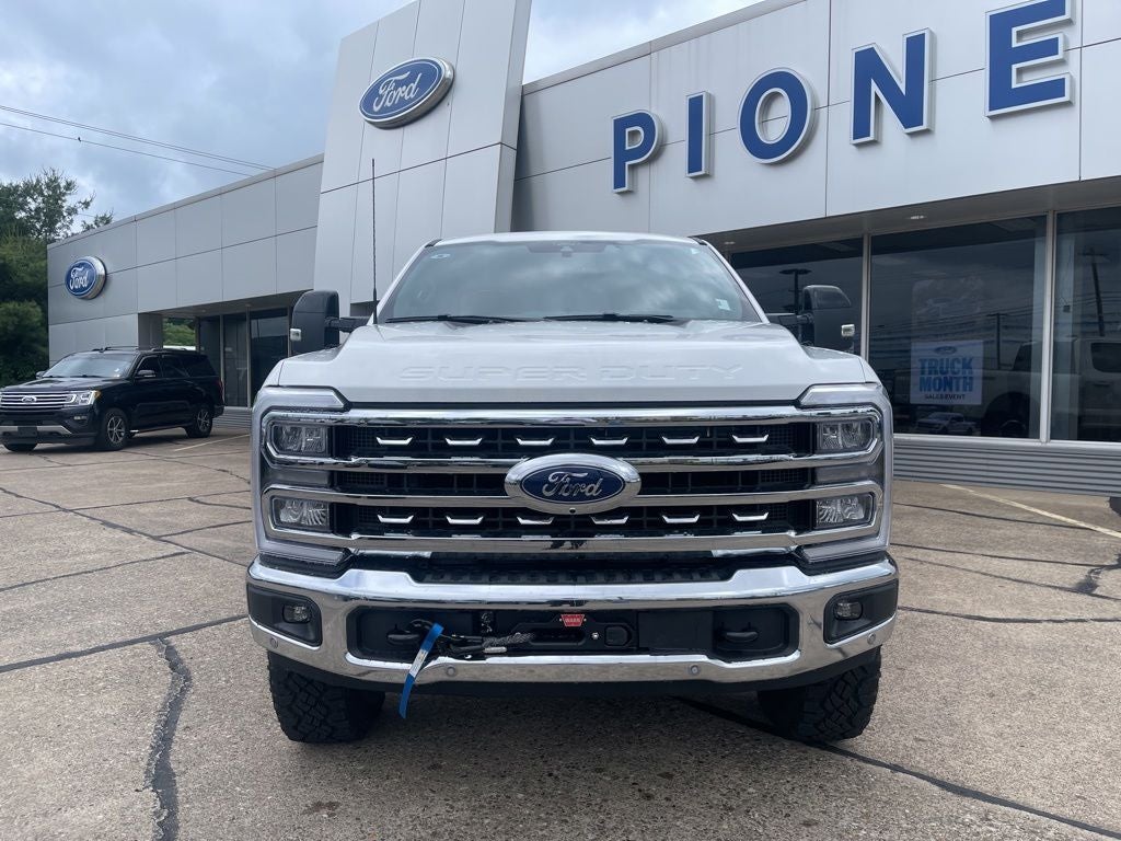 2026 Ford Super Duty F-350® Lariat®