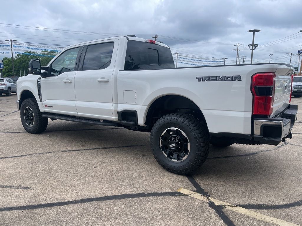 2026 Ford Super Duty F-350® Lariat®