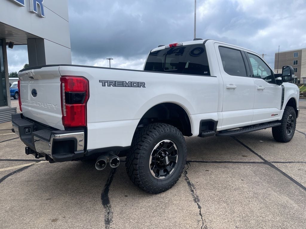 2026 Ford Super Duty F-350® Lariat®