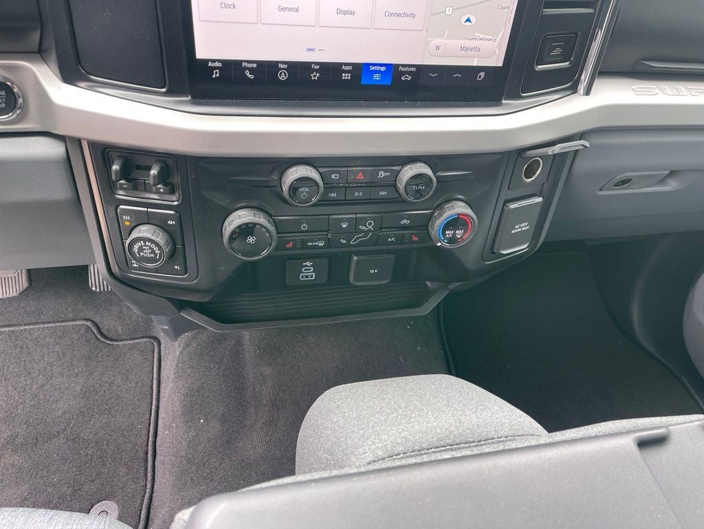 2026 Ford Super Duty F-350® XLT