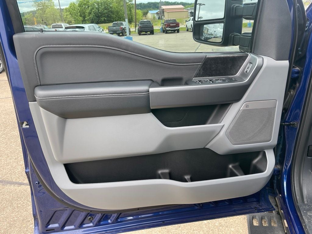 2026 Ford Super Duty F-350® XLT