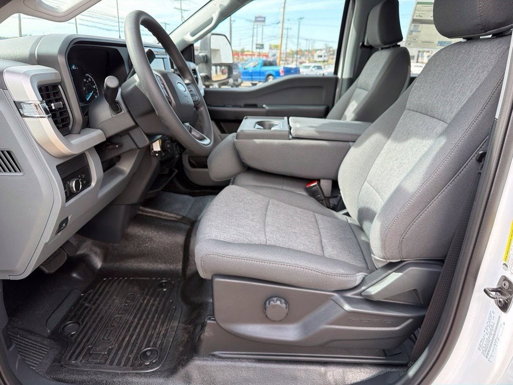 2027 Ford F-350SD XL