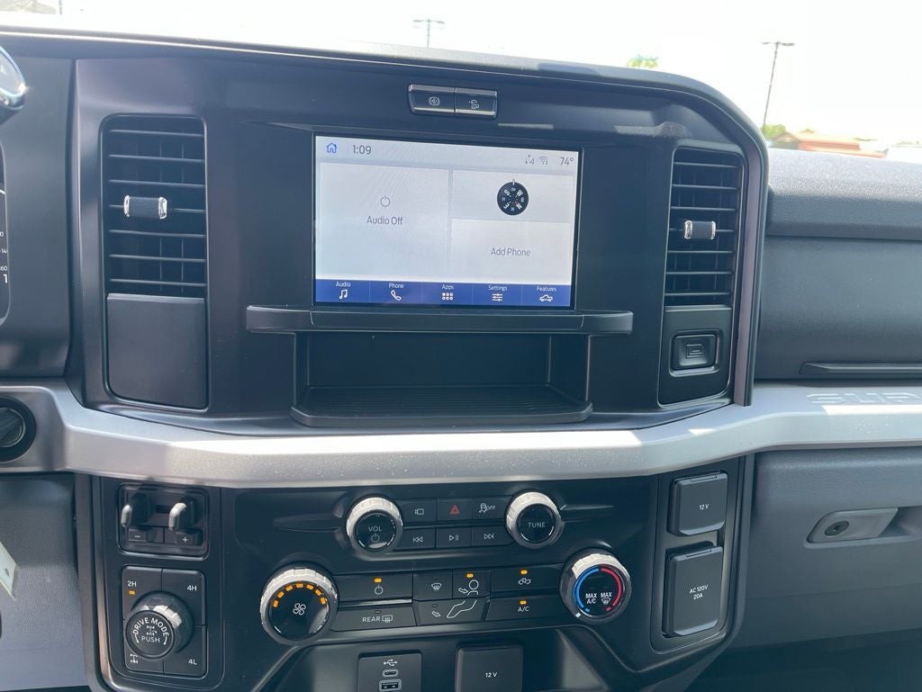 2026 Ford Super Duty F-350® XLT