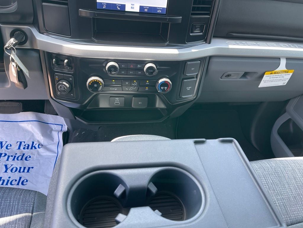 2026 Ford Super Duty F-350® XLT