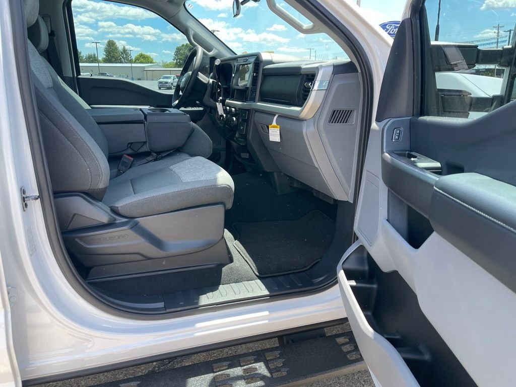 2026 Ford Super Duty F-350® XLT