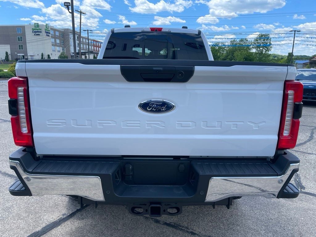 2026 Ford Super Duty F-350® XLT
