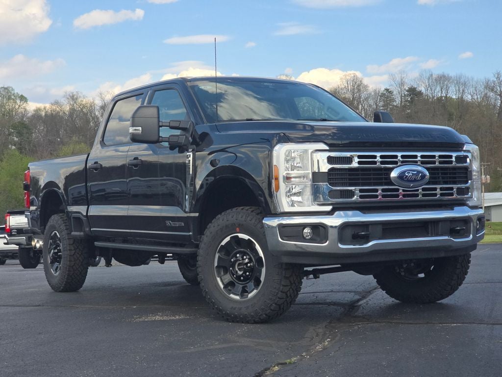 2026 Ford Super Duty F-350® XLT