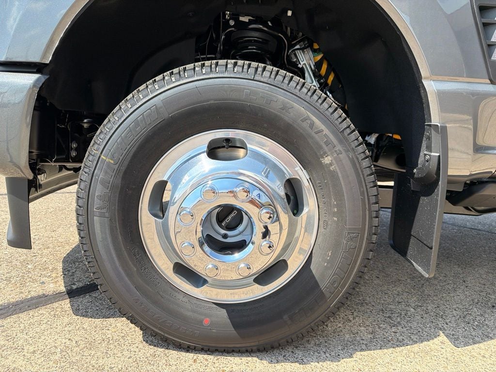 2027 Ford F-350SD DRW