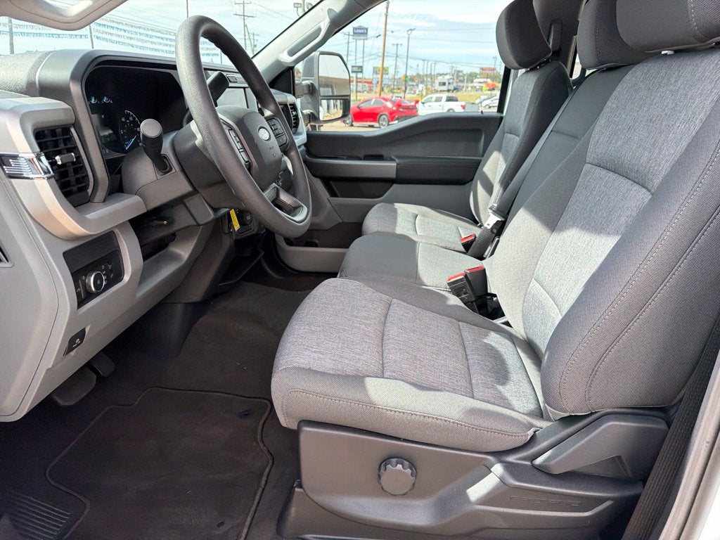 2027 Ford F-350SD XL DRW