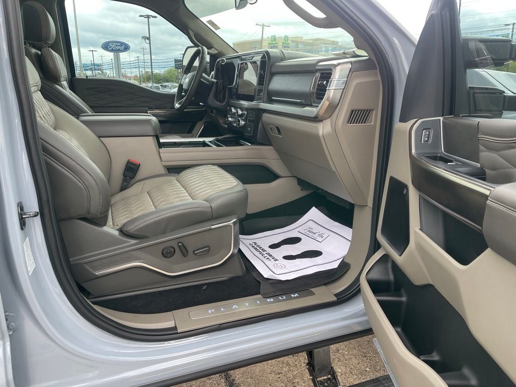 2026 Ford Super Duty F-450® Platinum®