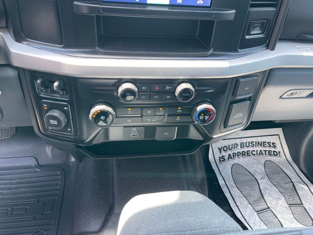 2026 Ford Super Duty F-350® XLT