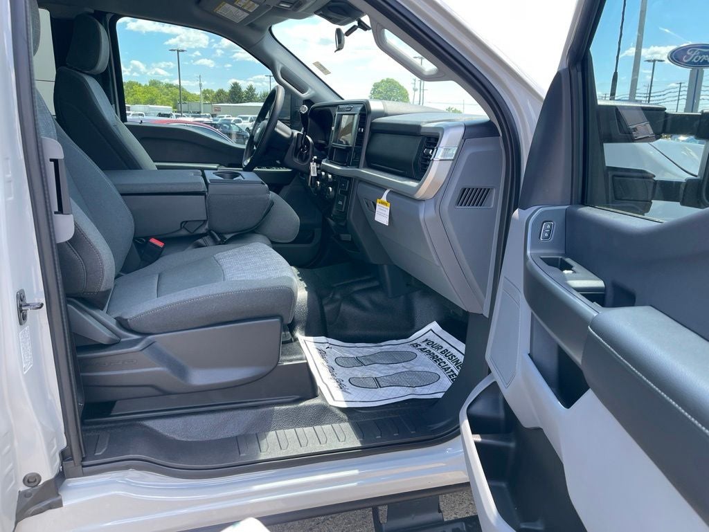 2026 Ford Super Duty F-350® XLT