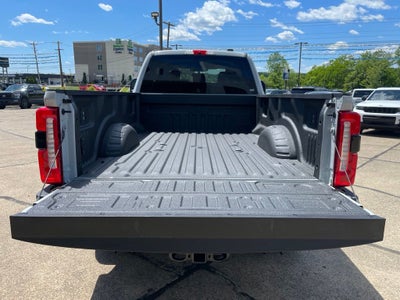 2026 Ford Super Duty F-350® XLT