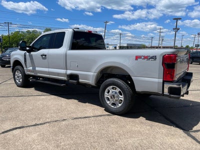 2026 Ford Super Duty F-350® XLT