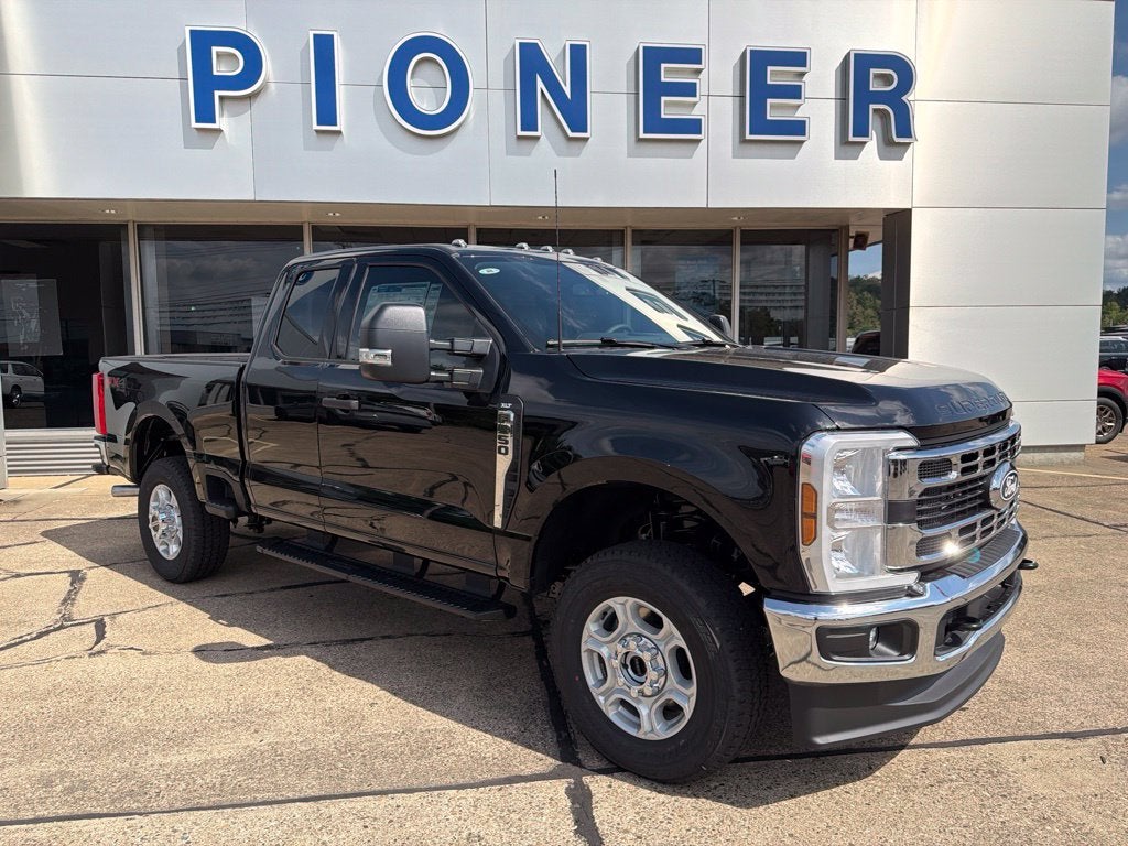 2027 Ford F-350SD XLT