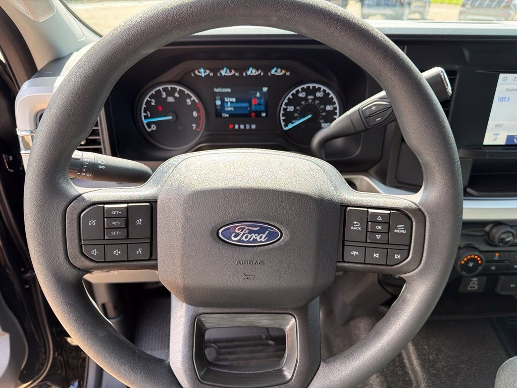 2027 Ford F-350SD XLT