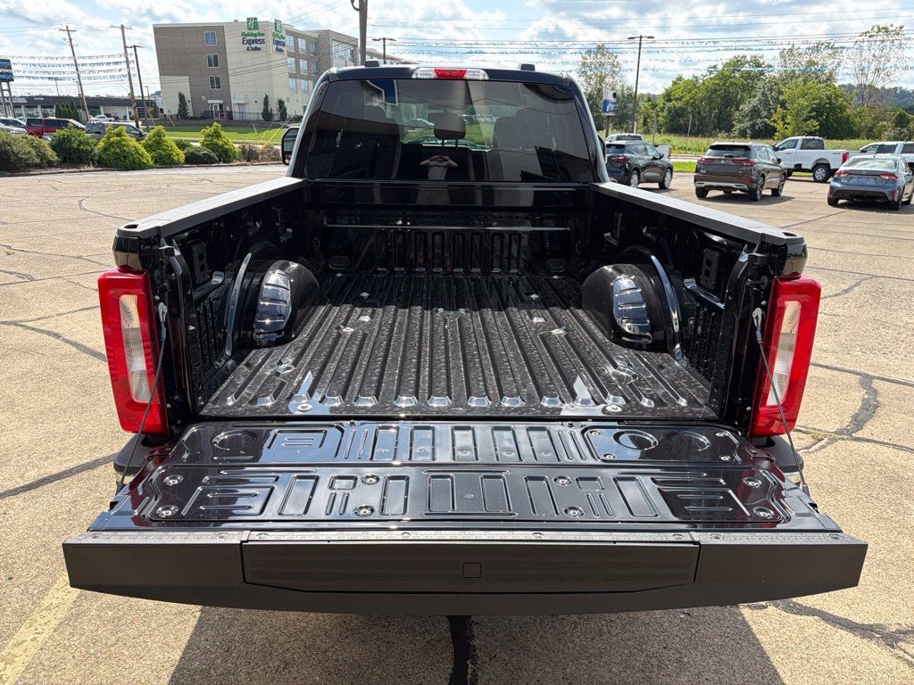 2027 Ford F-350SD XLT