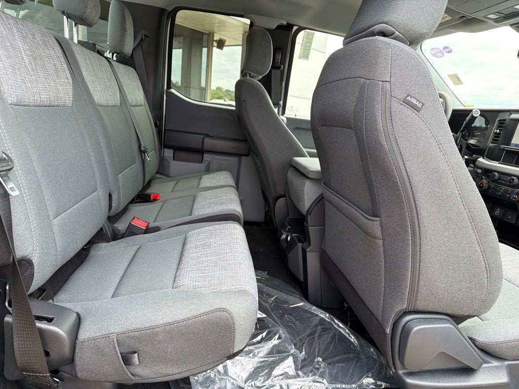 2027 Ford F-350SD XLT