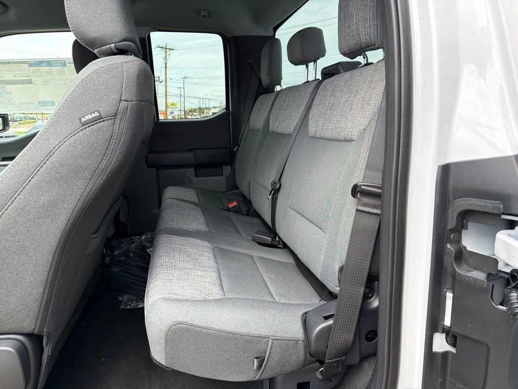 2027 Ford F-350SD XLT