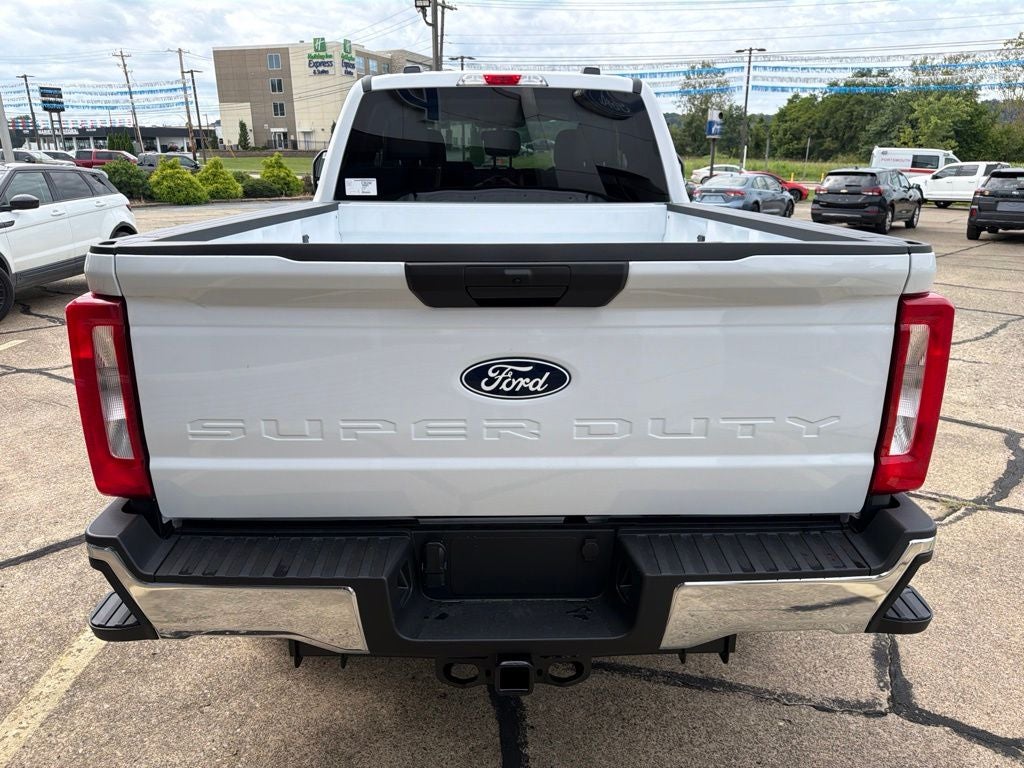 2027 Ford F-350SD XLT
