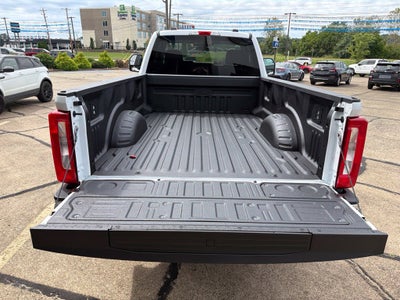 2027 Ford F-350SD XLT