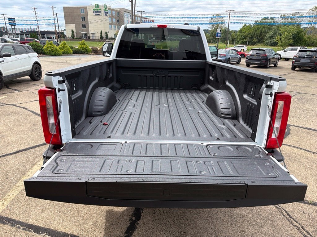 2027 Ford F-350SD XLT