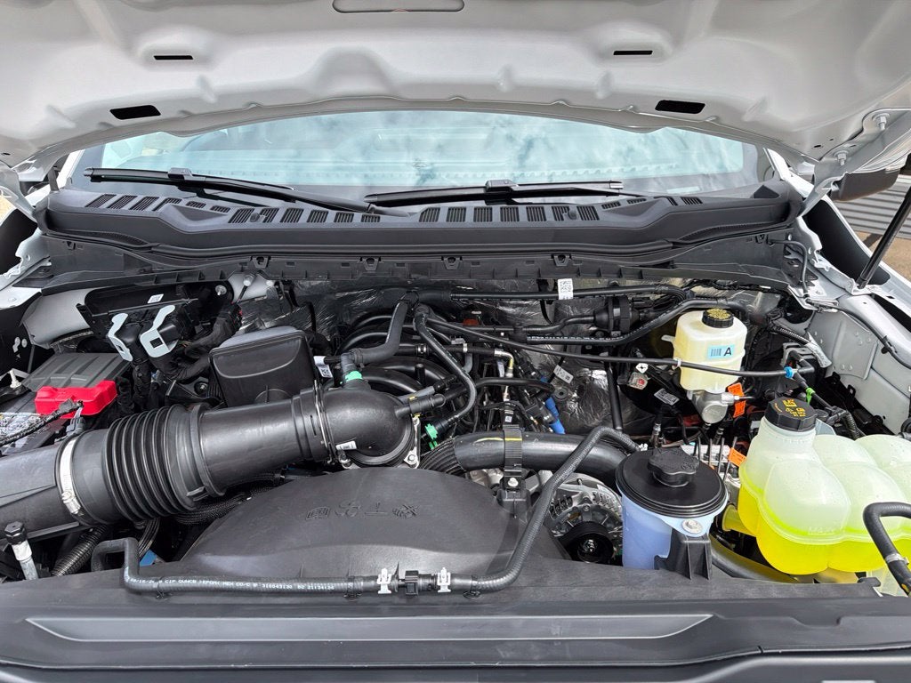 2027 Ford F-350SD XLT