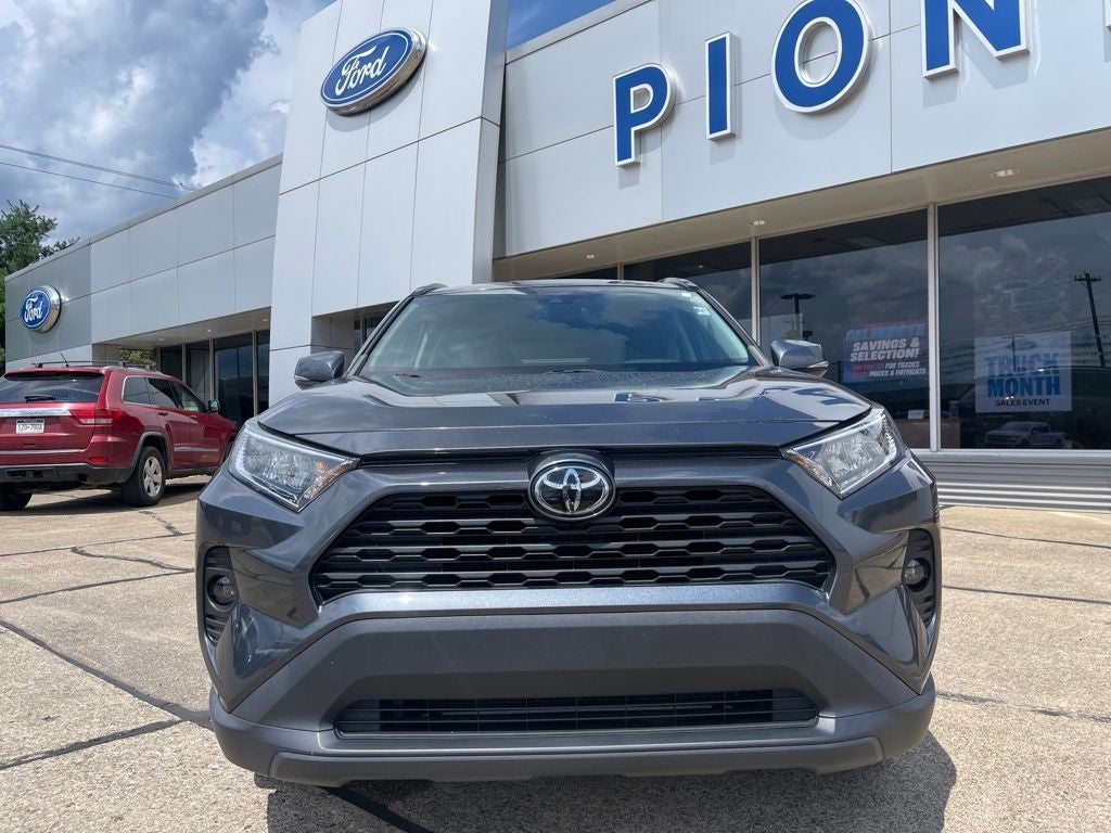 2020 Toyota RAV4 XLE