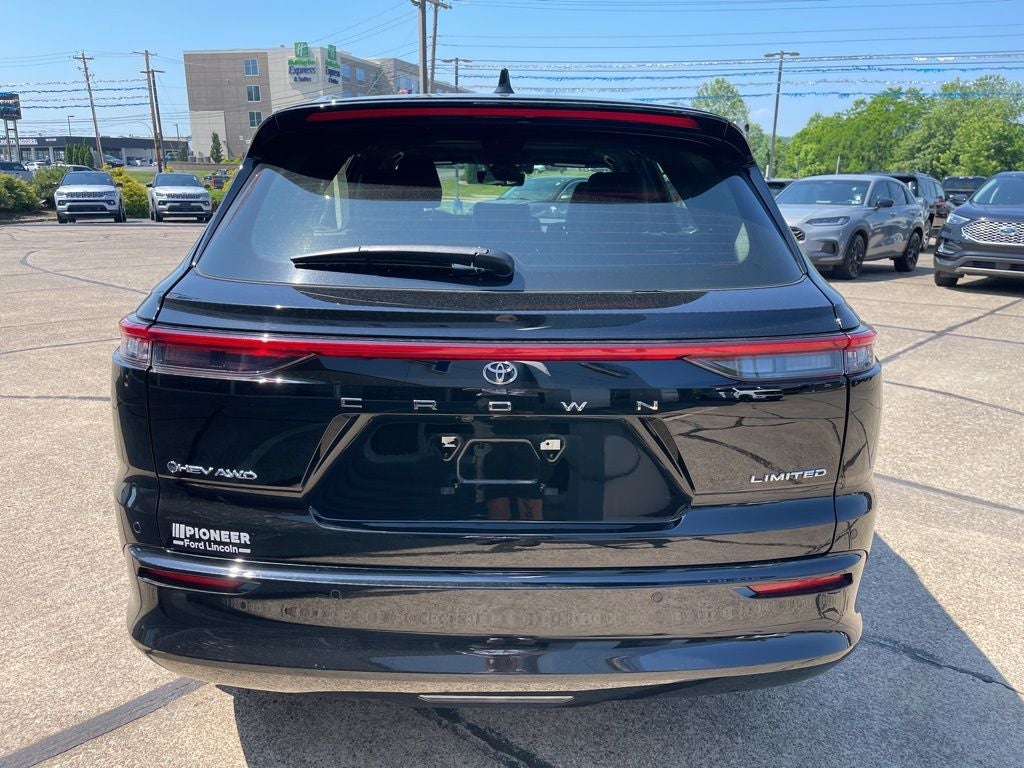 2025 Toyota Crown Signia Limited
