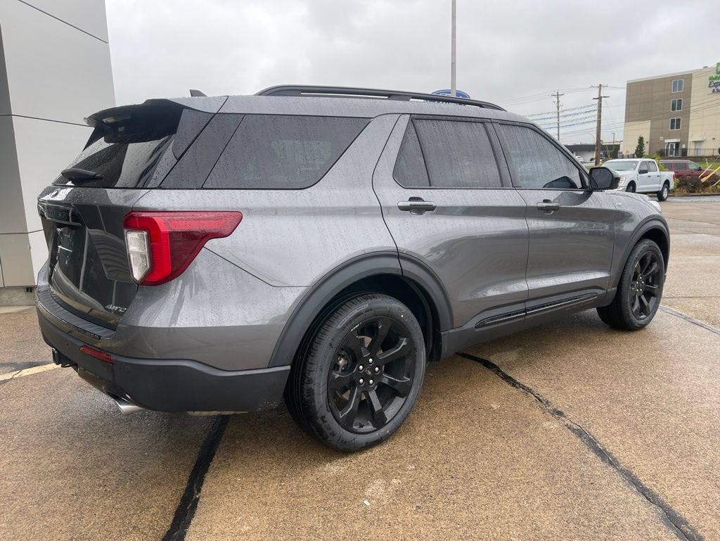 2023 Ford Explorer ST-Line