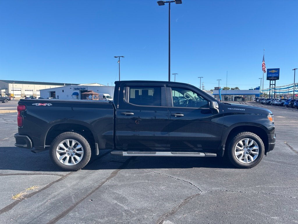2023 Chevrolet Silverado 1500 Custom