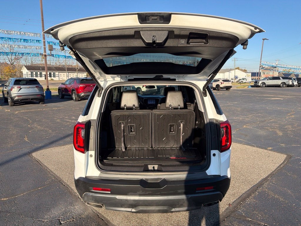 2023 GMC Acadia AT4
