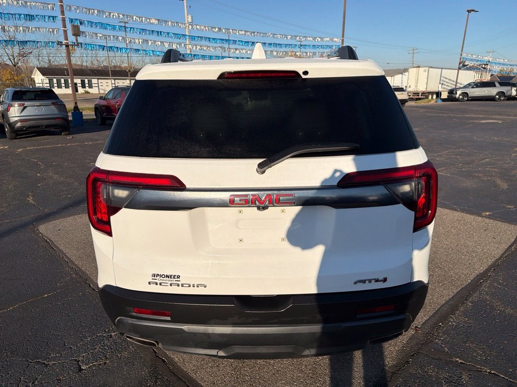 2023 GMC Acadia AT4