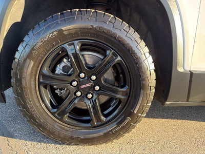 2023 GMC Acadia AT4