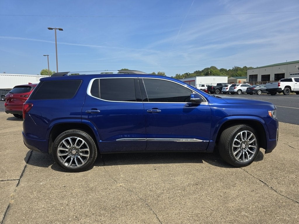 2023 GMC Acadia Denali